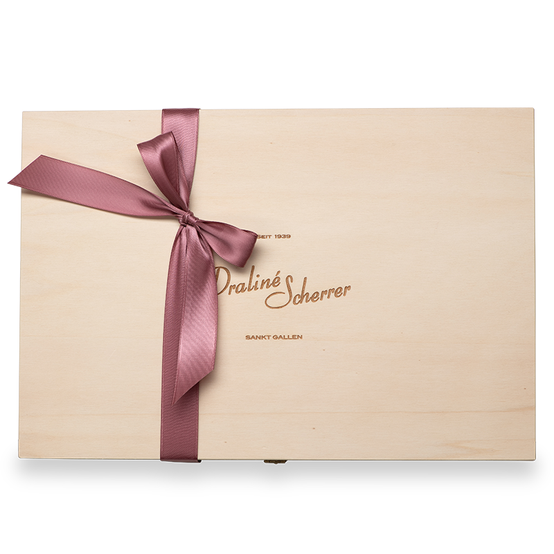 Praliné Holzkiste 750 g – Bild 2